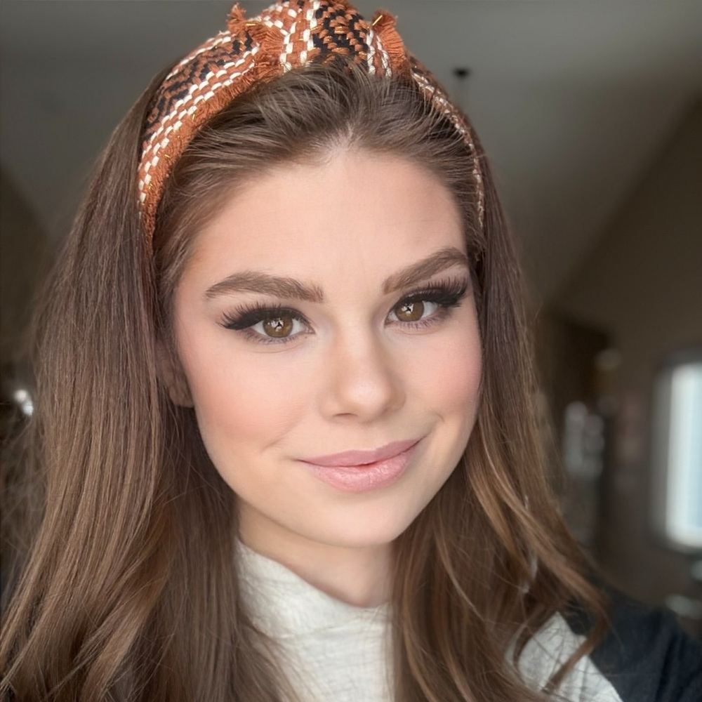 Meet your Posher, Alyssa